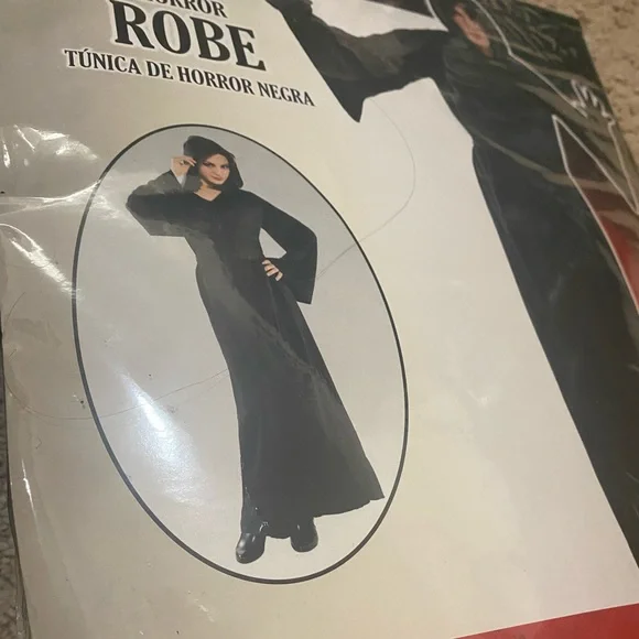 Black Horror Robe - Picture 2 of 5